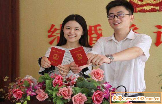 日坐正印的女命 日坐正印的女命