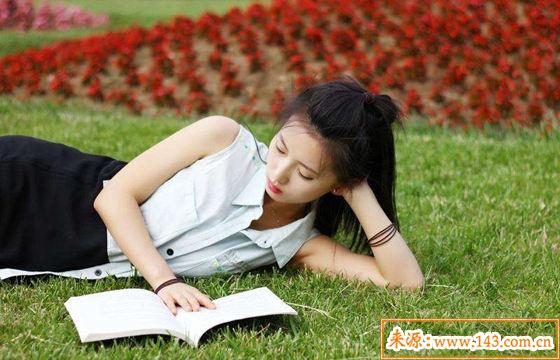日坐偏财的女命