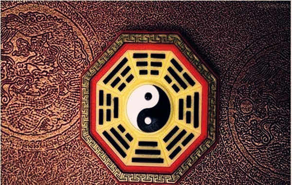 经常助人为乐的八字