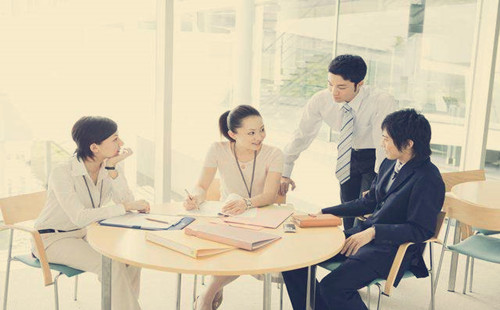 八字断学历、身高、相貌、职业