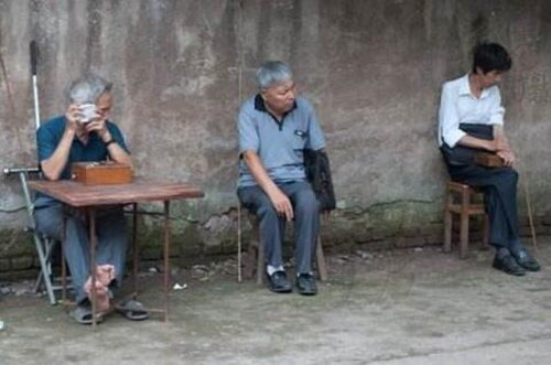 为什麽算八字的盲人比较多