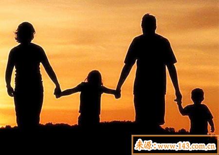 什麽样的八字克父 什麽样的八字克父