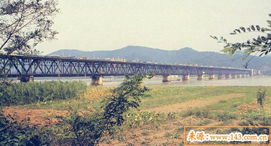 八字五行木旺缺火的人怎麽办