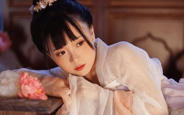 男命的妻子外遇八字