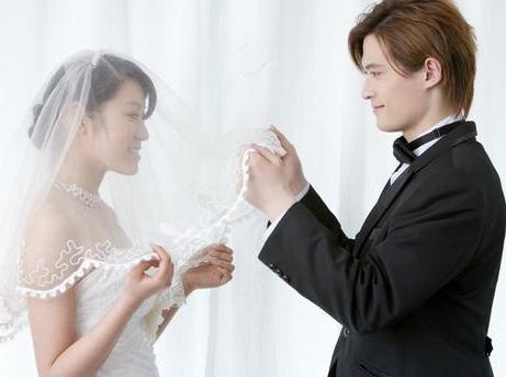 八字分析容易出现婚外遇的男人