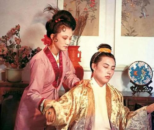女人屁股翘富贵命运