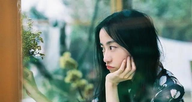 爱笑的女生桃花运势如何