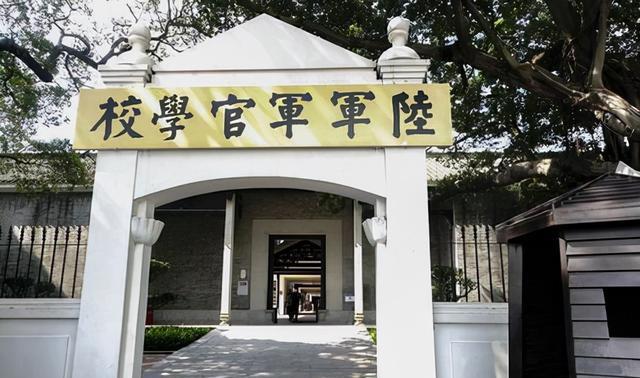 杨森批八字妻子外遇