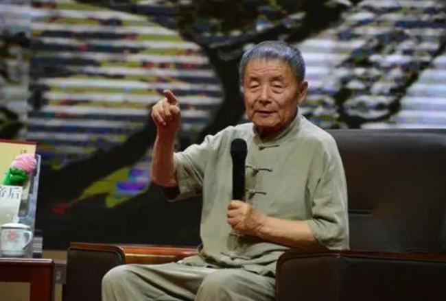 丑态百出不滑稽八字生来富贵命的简单介绍
