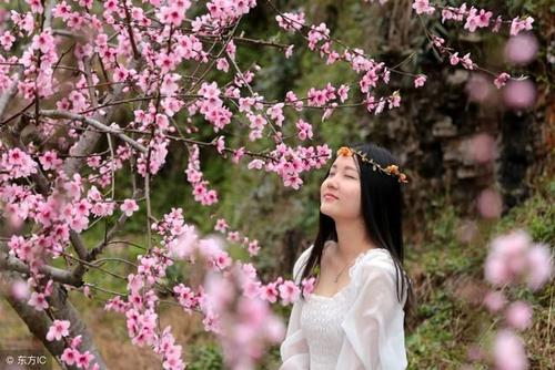 八字桃花运旺的女人