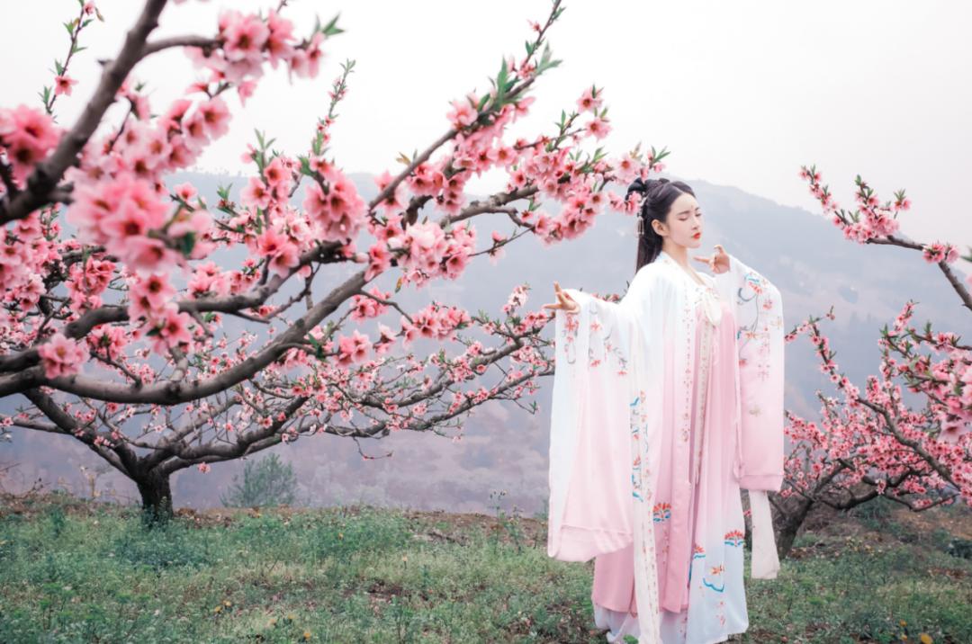 2021年桃花运旺的八字