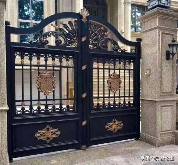 农村八字大门口图片 农村八字大门口图片