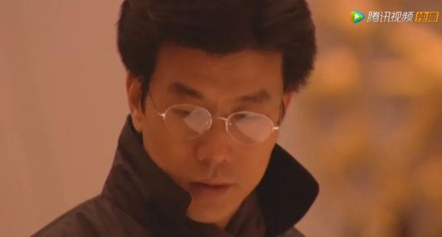 母明父暗八字特征