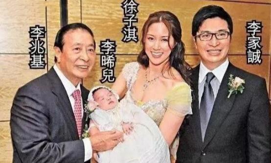 梁洛施八字 梁洛施八字