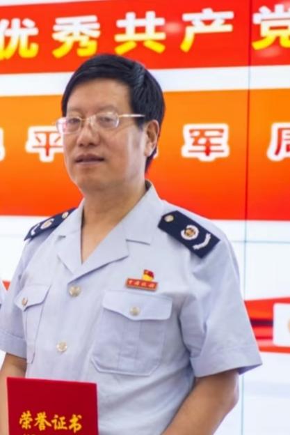 八字形人中 八字形人中