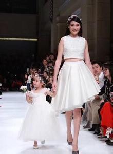 李湘女儿的八字
