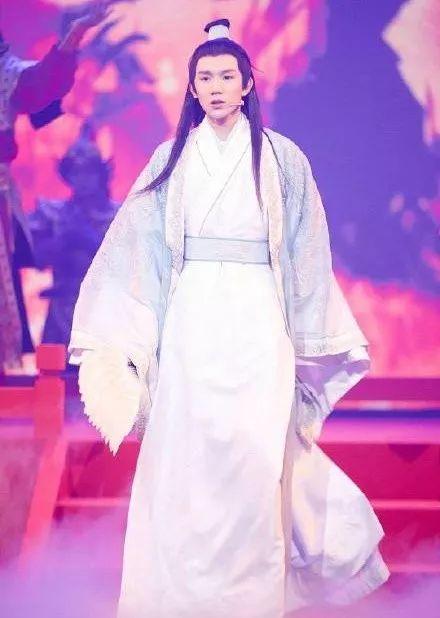 解析tfboys的八字 解析tfboys的八字