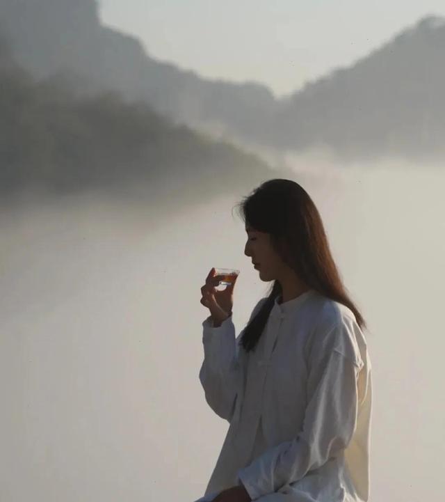 有贵人相助的八字特点 有贵人相助的八字特点