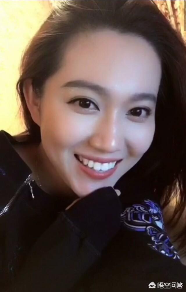 八字眉和倒八字眉面相