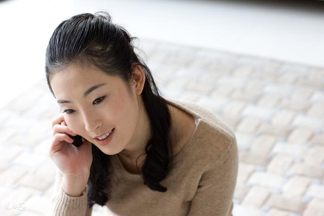 八字官星藏地支的女人