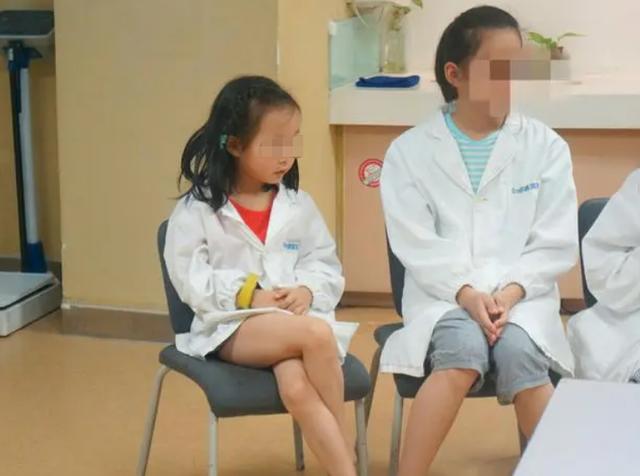 o型腿图片弯八字脚 o型腿图片弯八字脚