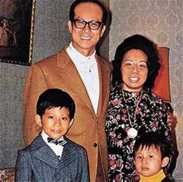 李嘉诚生辰八字分析 李嘉诚生辰八字分析