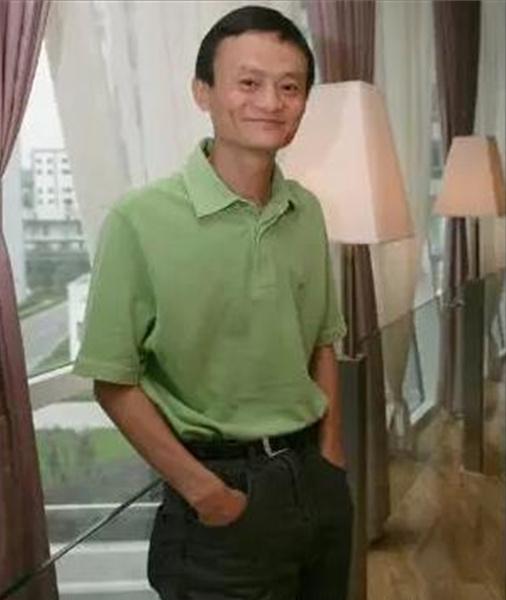 身价上千万的八字 身价上千万的八字