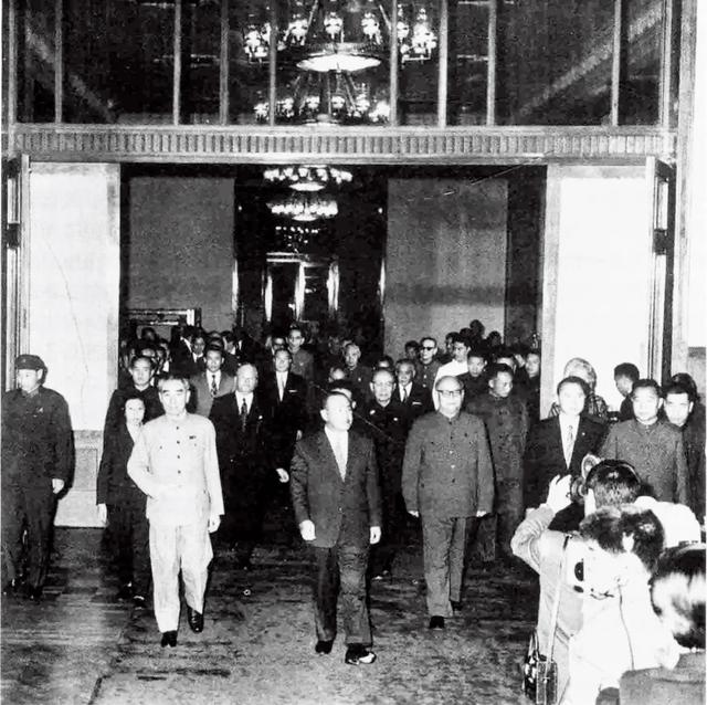 感恩答谢八字标语