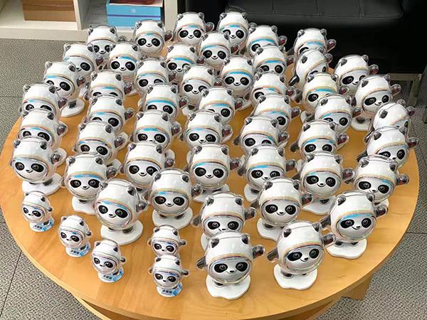 形容团队优秀的八字成语 形容团队优秀的八字成语