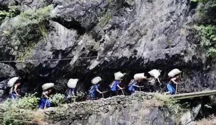 宝宝后脑勺八字形凹痕 宝宝后脑勺八字形凹痕