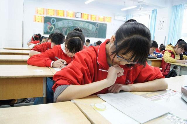 可以考上大学的八字 可以考上大学的八字