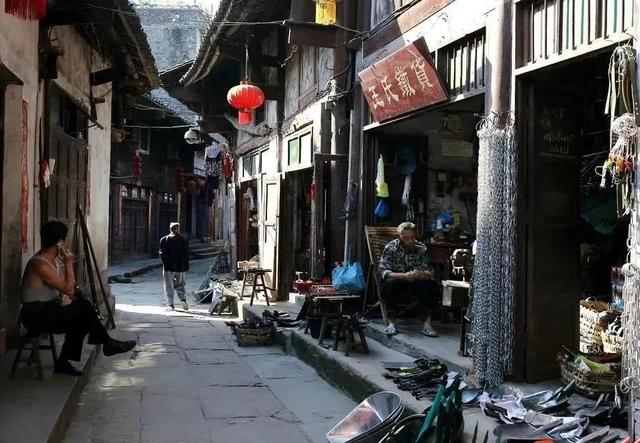 宝宝后脑勺八字形凹痕 宝宝后脑勺八字形凹痕