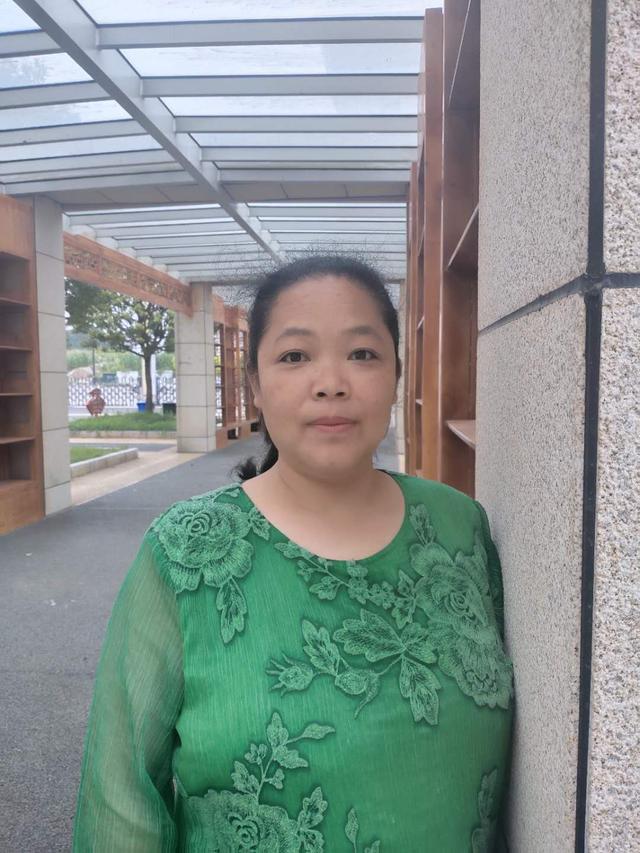 取得优异成绩的八字成语