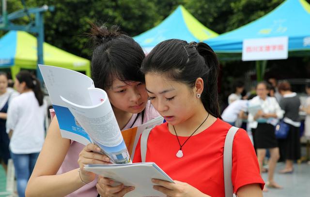 可以考上大学的八字 可以考上大学的八字