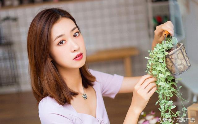 2022年82生肖狗女每月运势