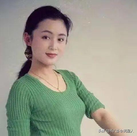 倪萍八字面相分析 倪萍八字面相分析