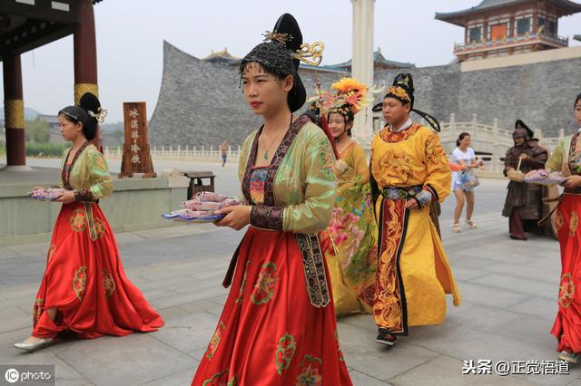 什么八字的女人工作好