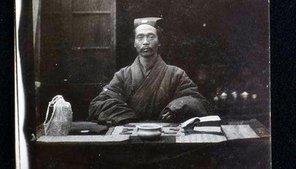蒋介石生辰八字称骨