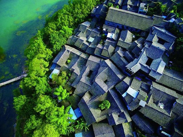 宝宝后脑勺八字形凹痕 宝宝后脑勺八字形凹痕