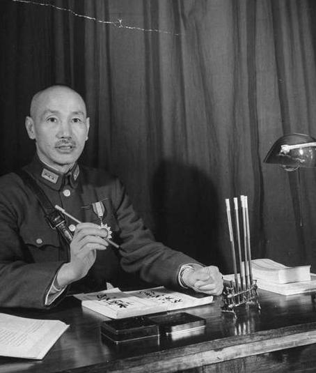 杨森批伤重用印八字 杨森批伤重用印八字