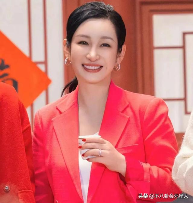 倪萍八字面相分析 倪萍八字面相分析