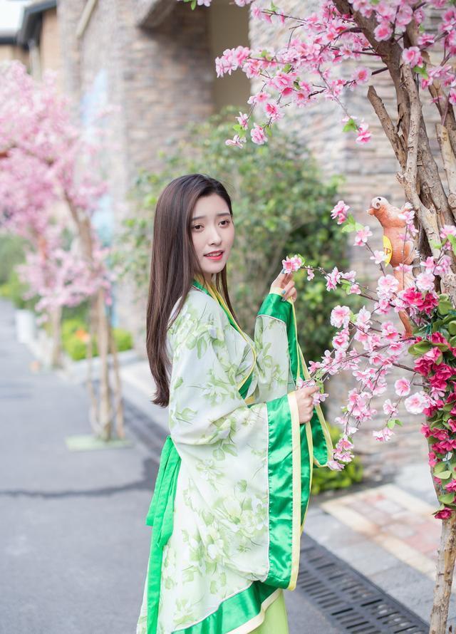 八字月柱有红艳 八字月柱有红艳