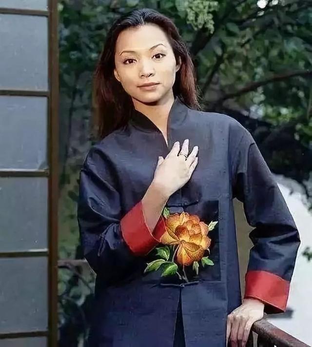 董卿八字分析晚年命运 董卿八字分析晚年命运