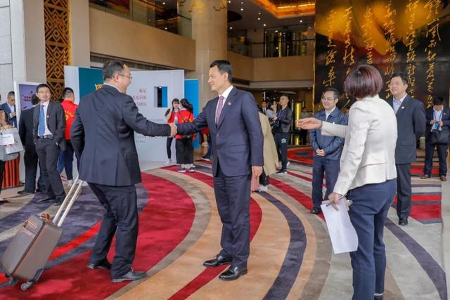 对团代会的寄语八字 对团代会的寄语八字