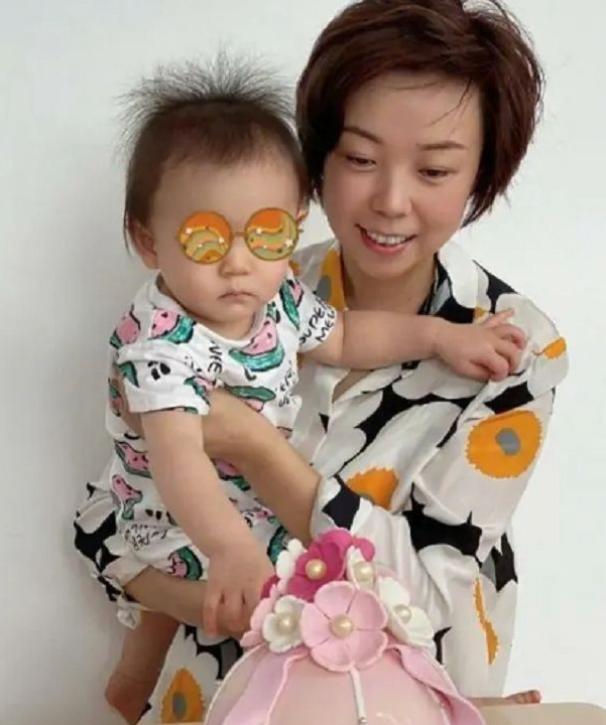 八字看丁宁婚姻 八字看丁宁婚姻