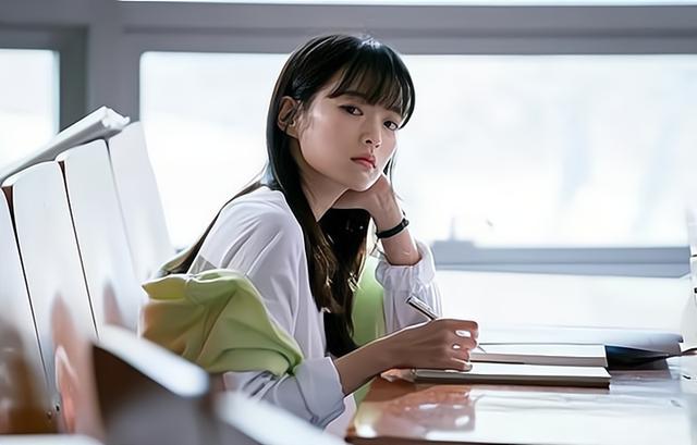资产上亿的人的八字 资产上亿的人的八字