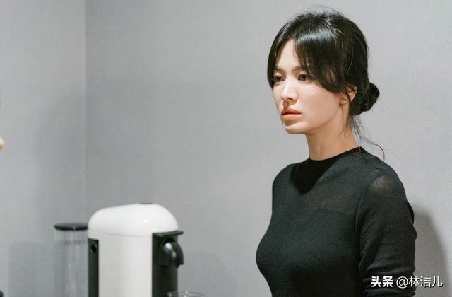 女人双眉之间八字纹