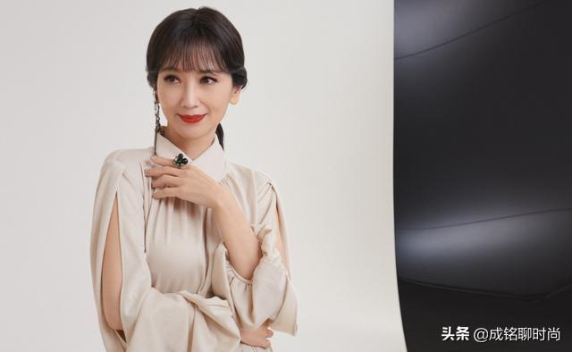 什么八字显年轻
