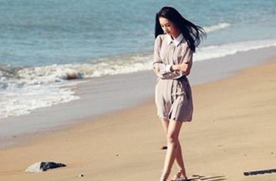 感情不专一的女人八字