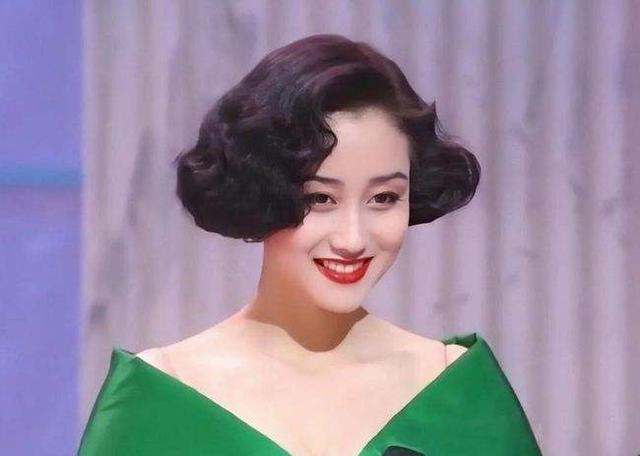 八字母亲貌美 八字母亲貌美